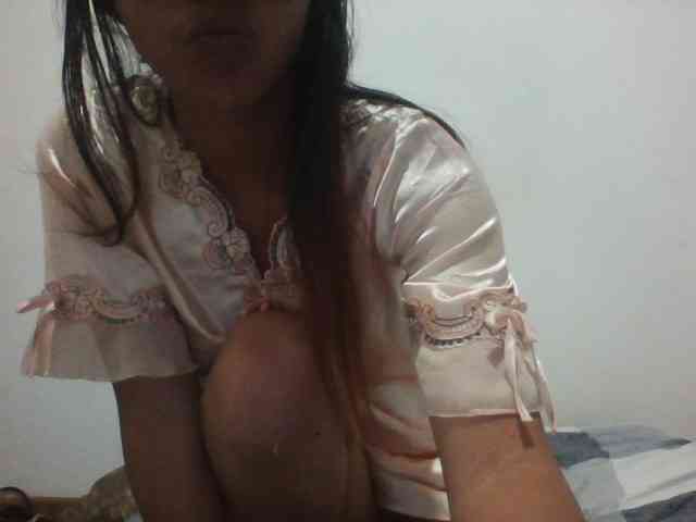 PrettyLie webcam
