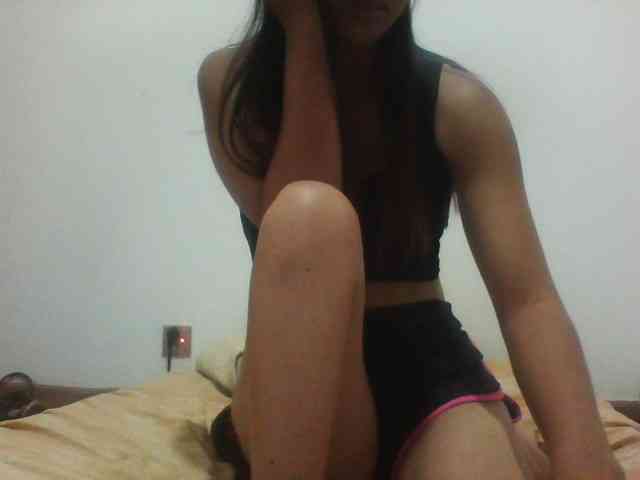 PrettyLie webcam