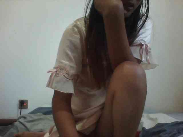PrettyLie webcam