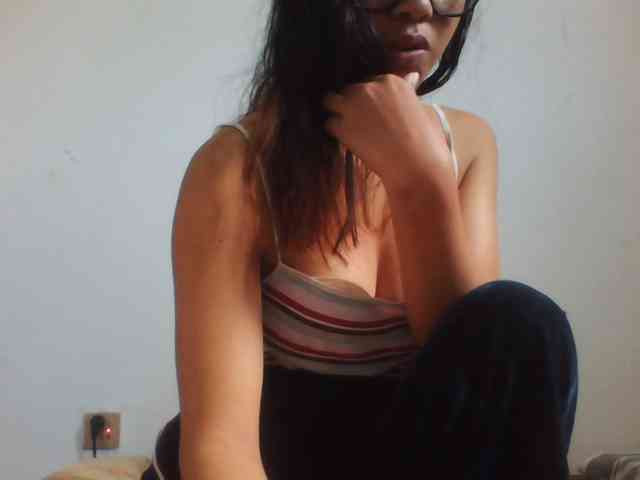 PrettyLie webcam