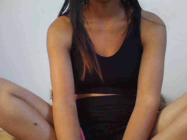 PrettyLie webcam