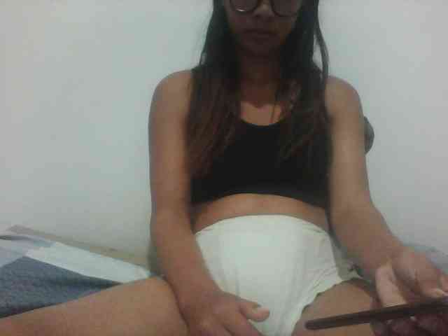 PrettyLie webcam