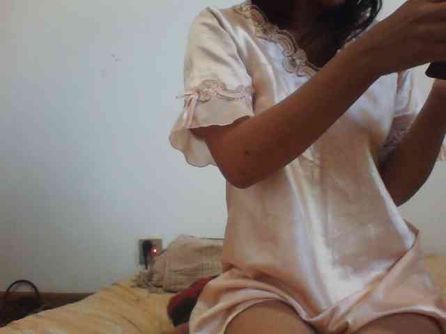 PrettyLie webcam