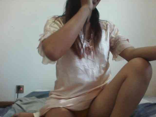 PrettyLie webcam