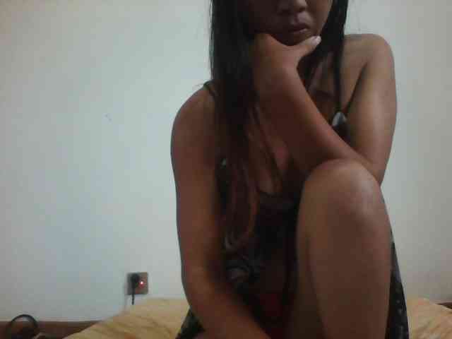 PrettyLie webcam