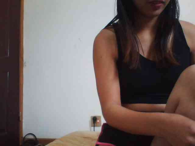 PrettyLie webcam