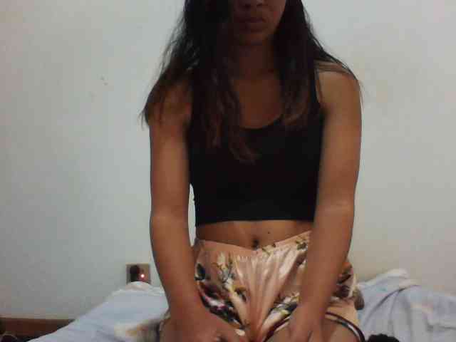 PrettyLie webcam
