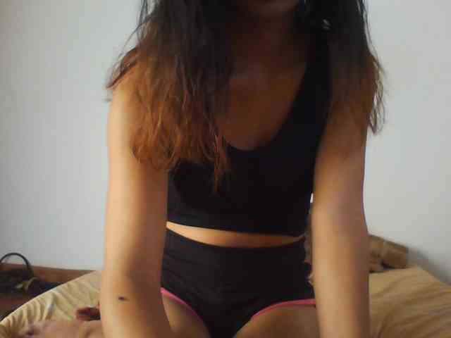PrettyLie webcam