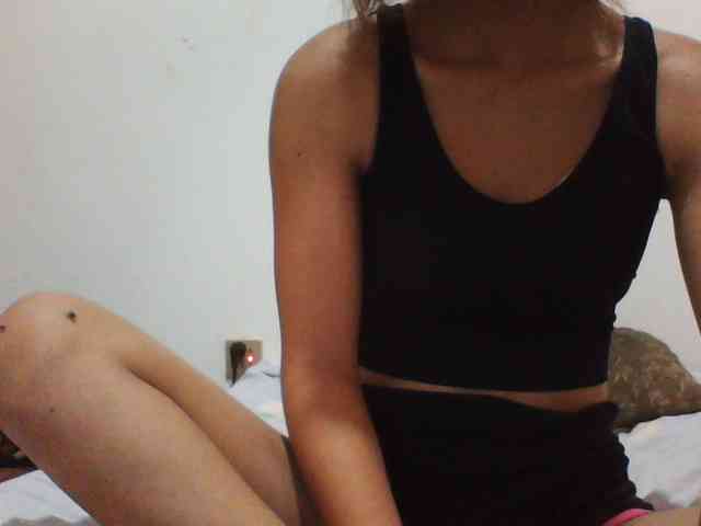 PrettyLie webcam