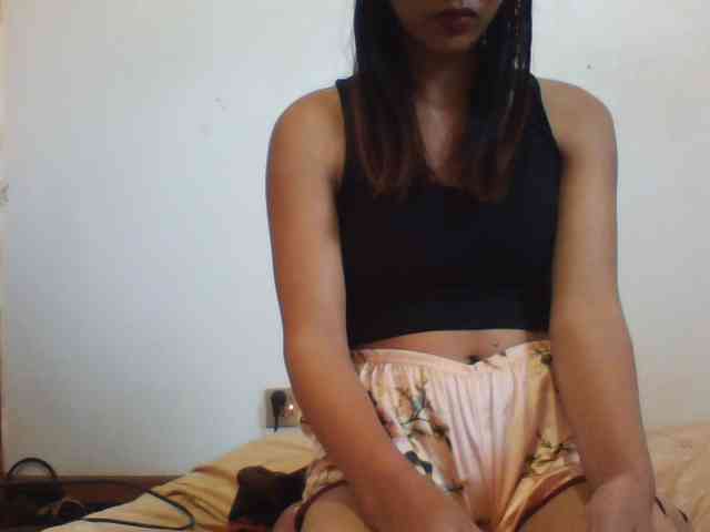 PrettyLie webcam