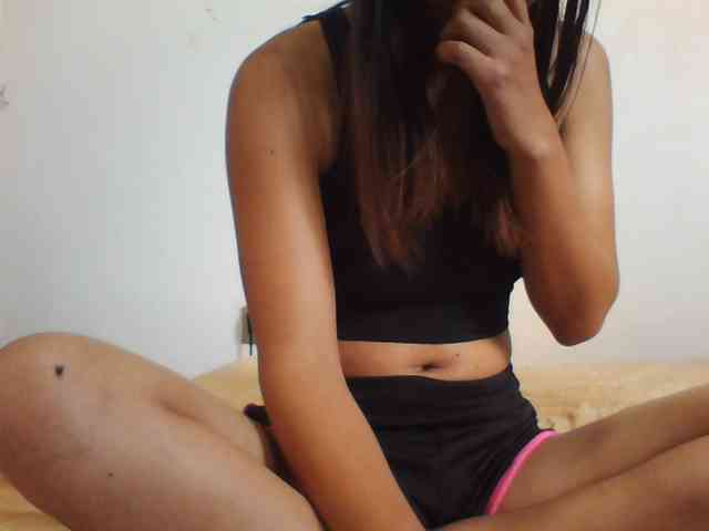 PrettyLie webcam
