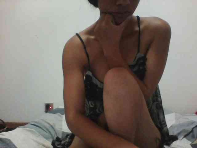 PrettyLie webcam