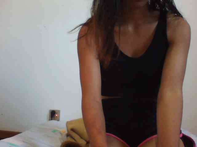 PrettyLie webcam
