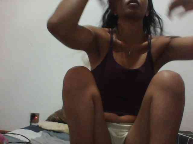 PrettyLie webcam