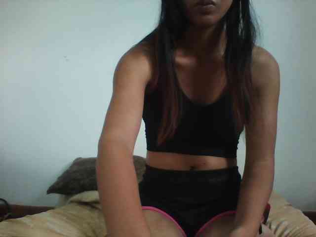 PrettyLie webcam