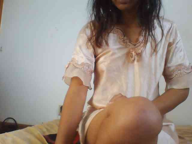 PrettyLie webcam