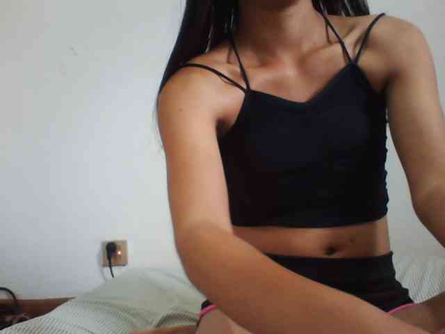 YoungLie69 webcam