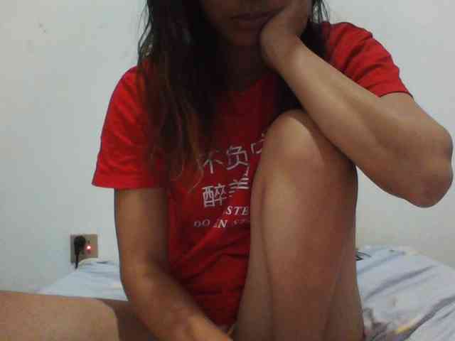 PrettyLie webcam