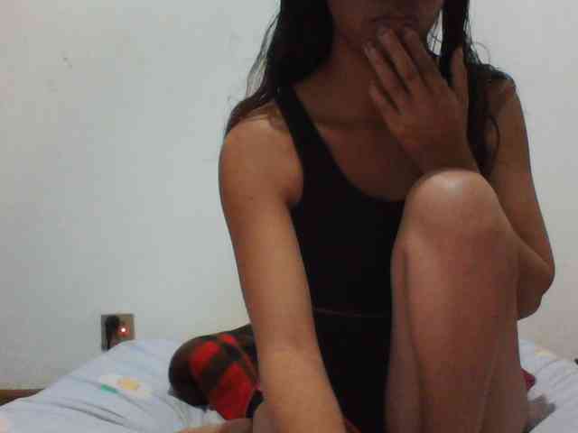 PrettyLie webcam