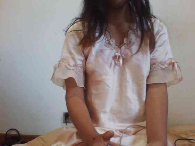 PrettyLie webcam