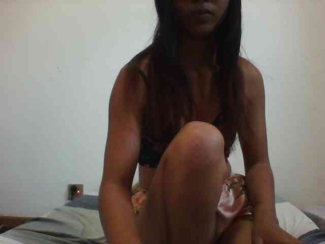 PrettyLie webcam