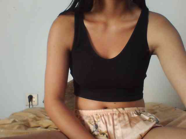 PrettyLie webcam