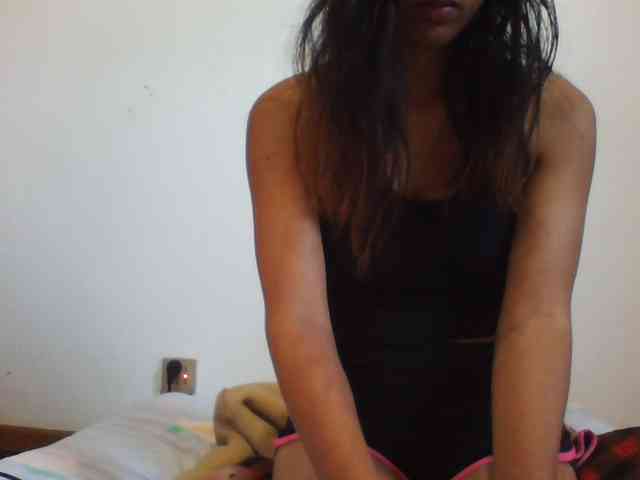 PrettyLie webcam
