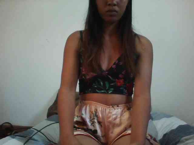 PrettyLie webcam