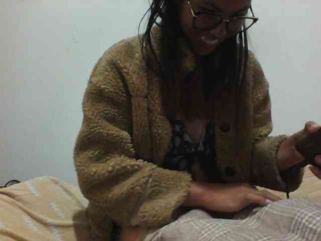 PrettyLie webcam
