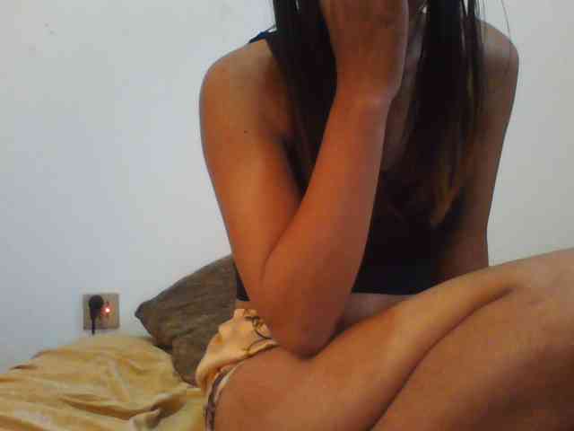 PrettyLie webcam