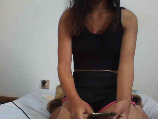 PrettyLie webcam