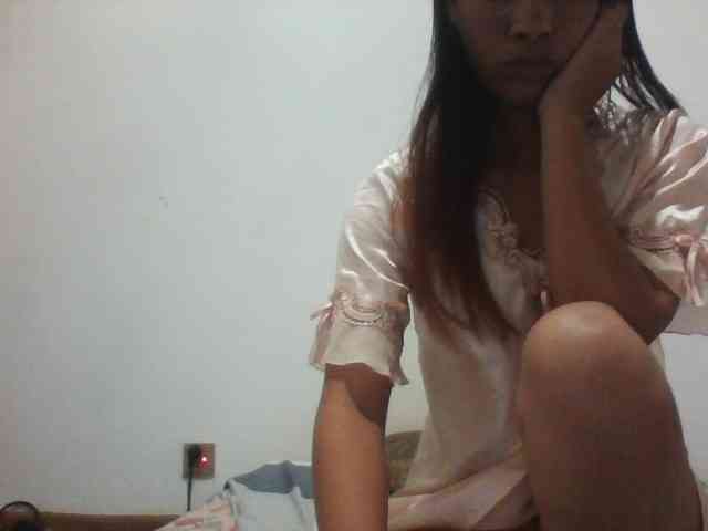 PrettyLie webcam
