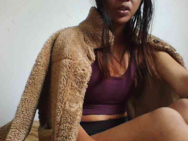 YoungLie69 webcam