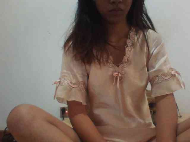 PrettyLie webcam