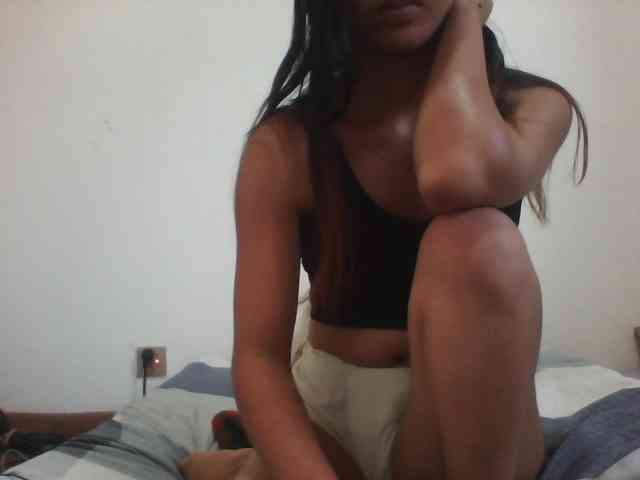 PrettyLie webcam