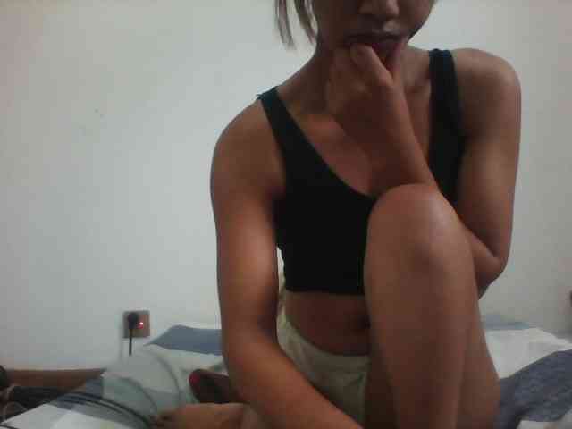 PrettyLie webcam