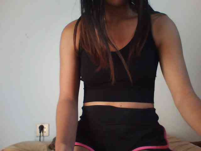 PrettyLie webcam