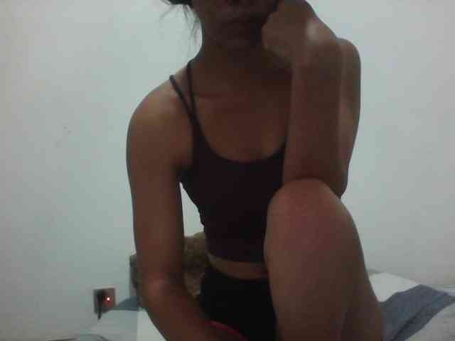 PrettyLie webcam