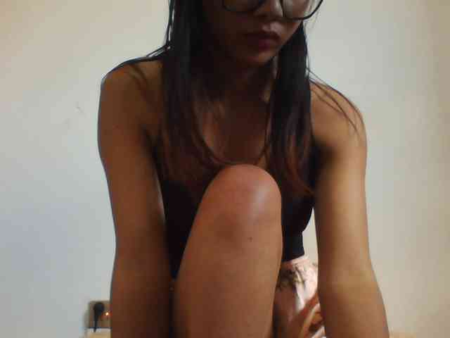 PrettyLie webcam