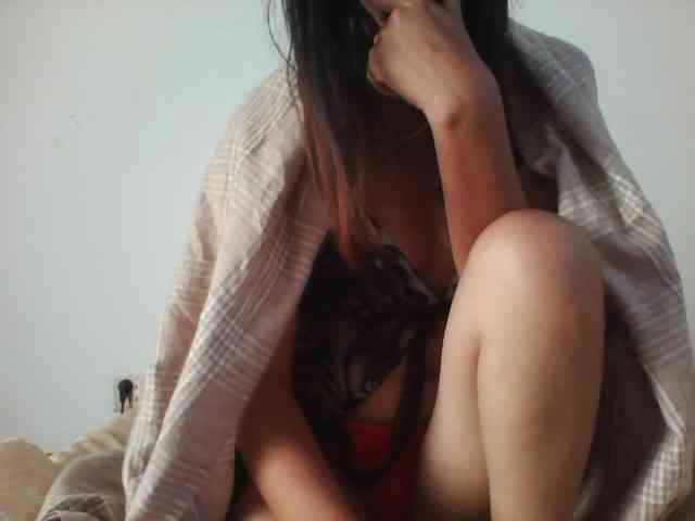 PrettyLie webcam