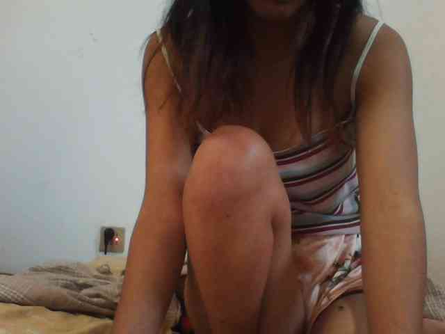 PrettyLie webcam