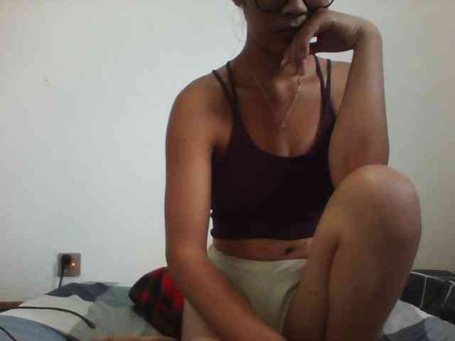 PrettyLie webcam
