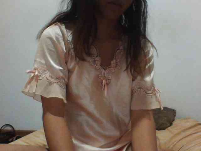 PrettyLie webcam