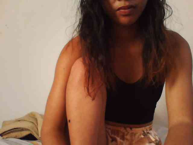 PrettyLie webcam