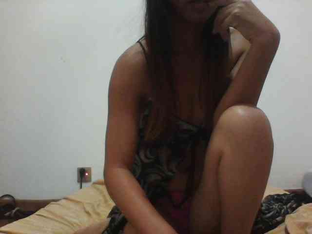 PrettyLie webcam