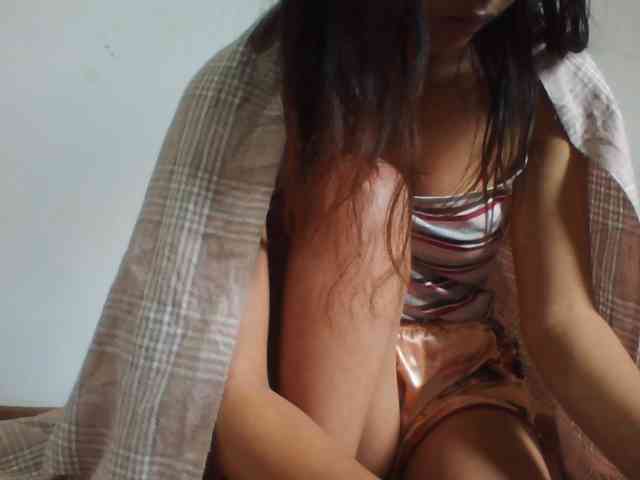 PrettyLie webcam