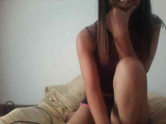 PrettyLie webcam