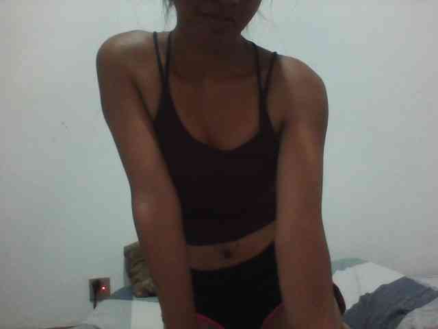 PrettyLie webcam