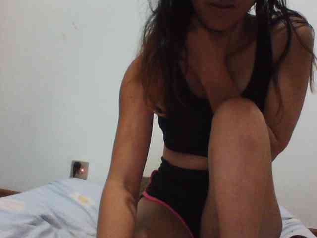 PrettyLie webcam