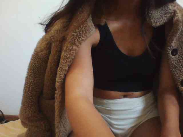 PrettyLie webcam